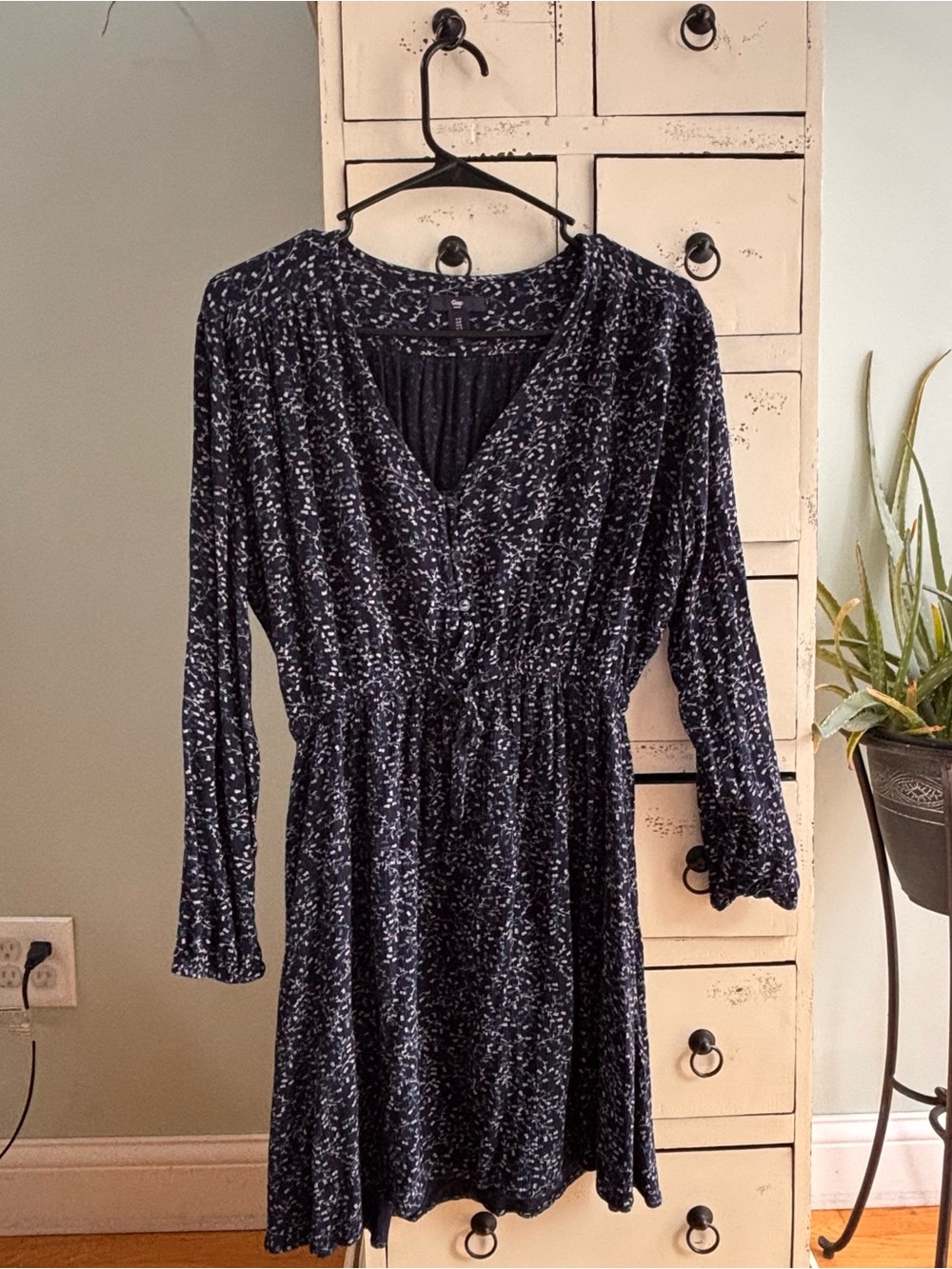 Gap Women's Navy V-Neck Long Sleeve Dress